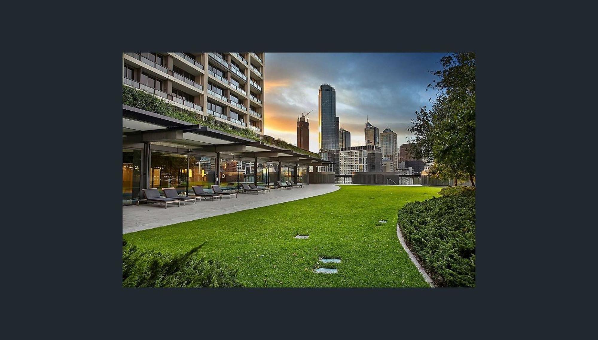 Luxury Designer Suite In Most Prestigious Location In Melburne Exterior foto